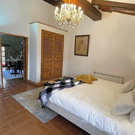 Barri Antic Bed & Breakfast 4*