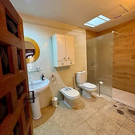 Barri Antic Bed & Breakfast 4*