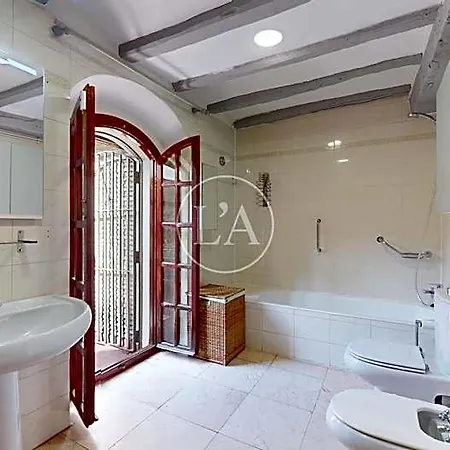 Barri Antic Bed & Breakfast 4*