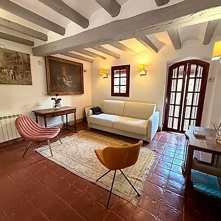 Barri Antic Bed & Breakfast