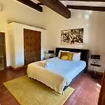 Barri Antic Bed & Breakfast 4*