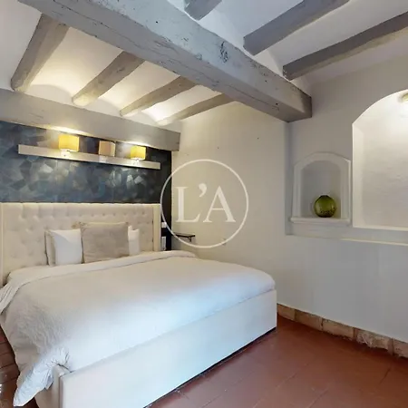 Barri Antic Bed & Breakfast 4*